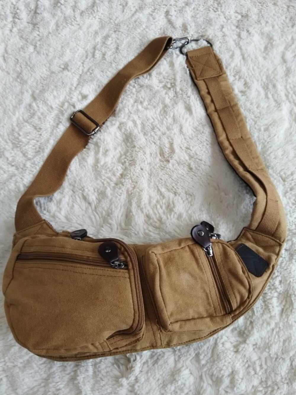 Roots Khaki Cotton Canvas Sling Bag Crossbody Backpack Leather Accents-Excellent